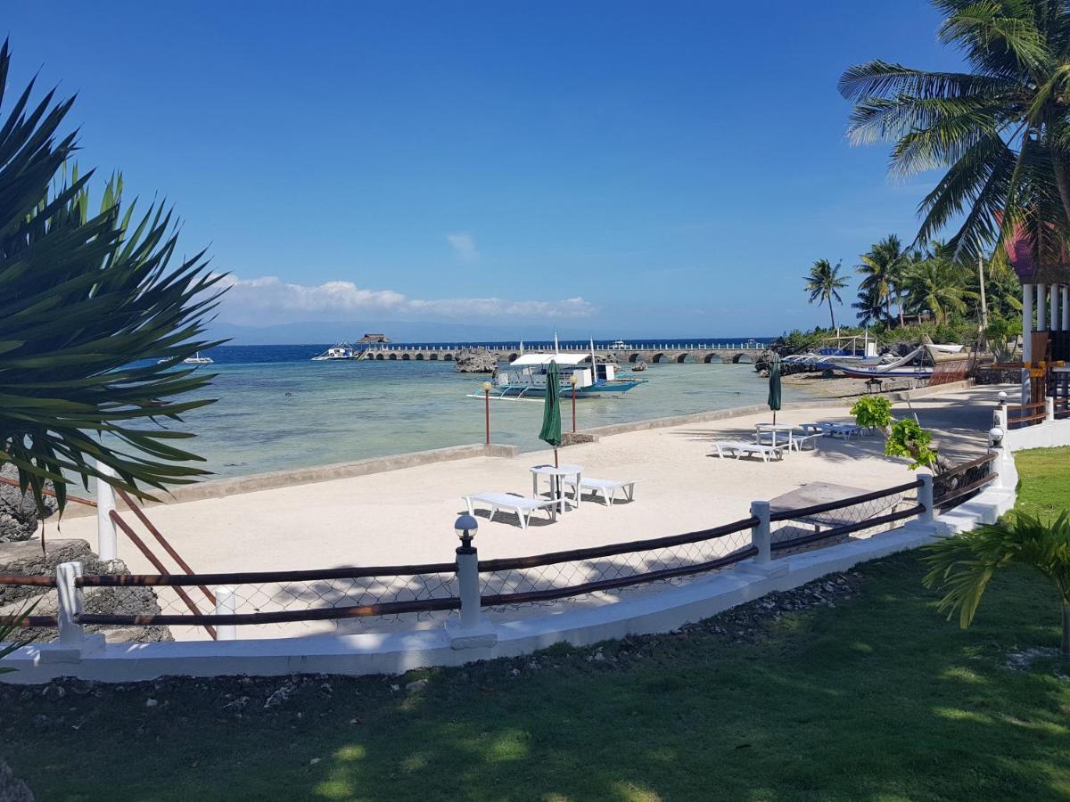 Tauig Beach Resort Moalboal Bagian luar foto