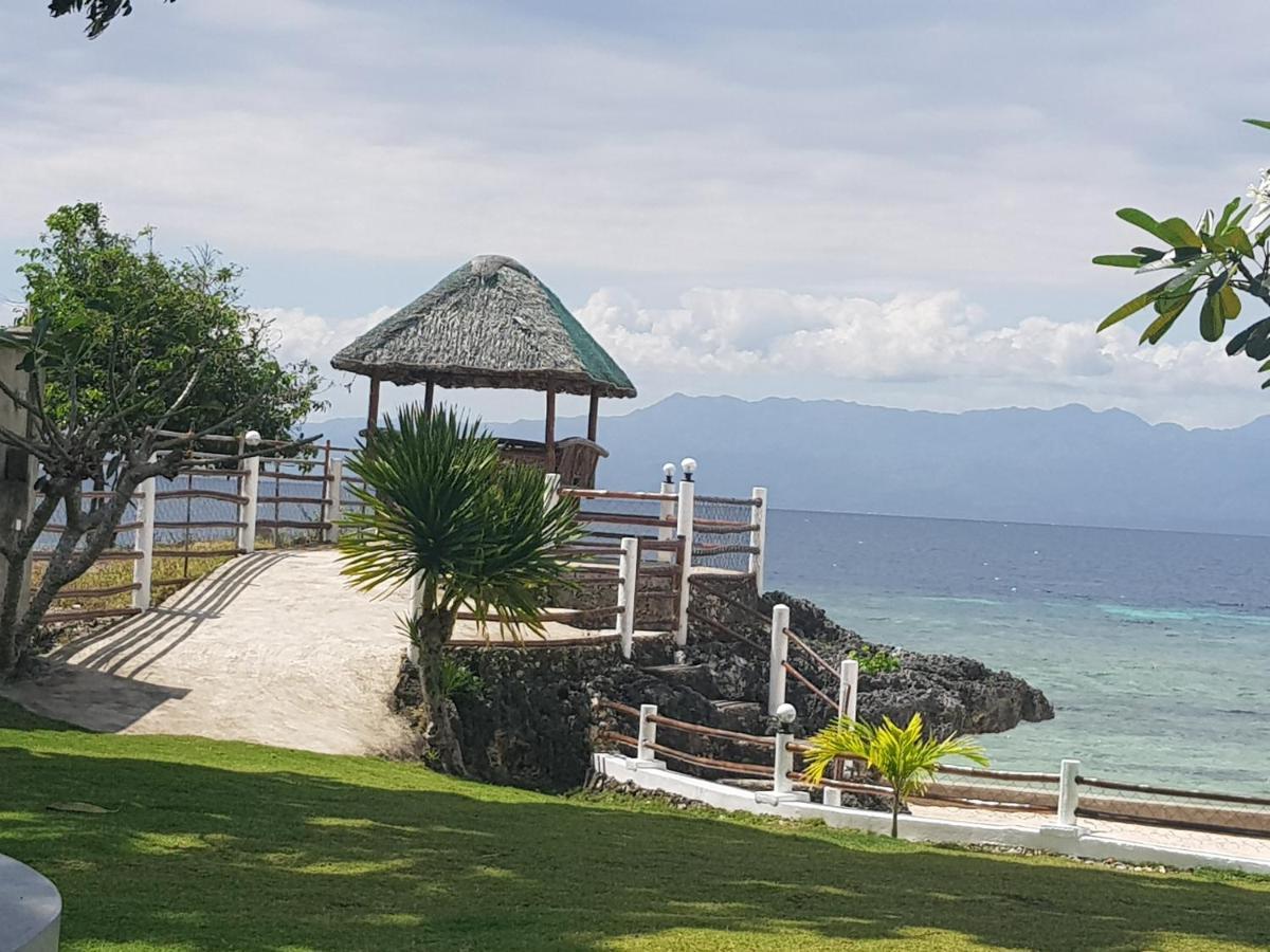 Tauig Beach Resort Moalboal Bagian luar foto