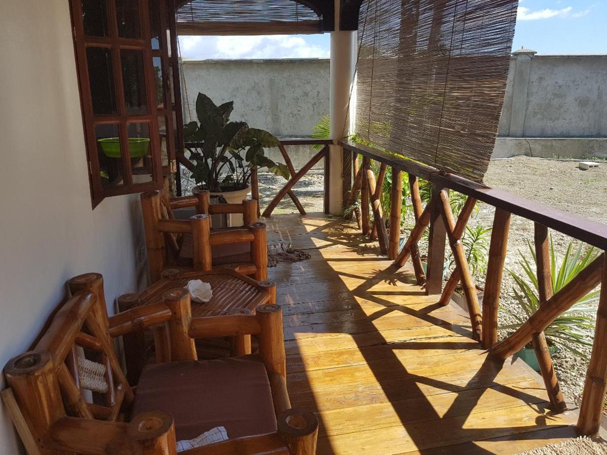 Tauig Beach Resort Moalboal Bagian luar foto