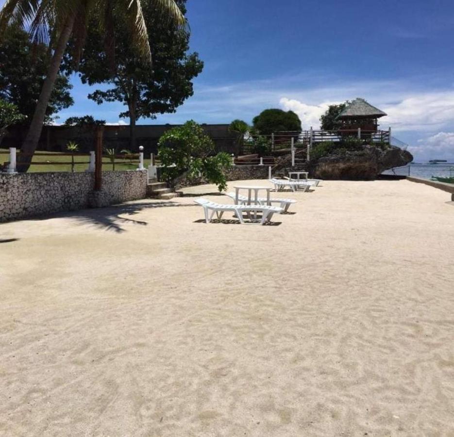 Tauig Beach Resort Moalboal Bagian luar foto