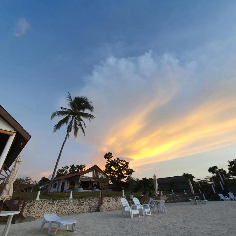 Tauig Beach Resort Moalboal Bagian luar foto