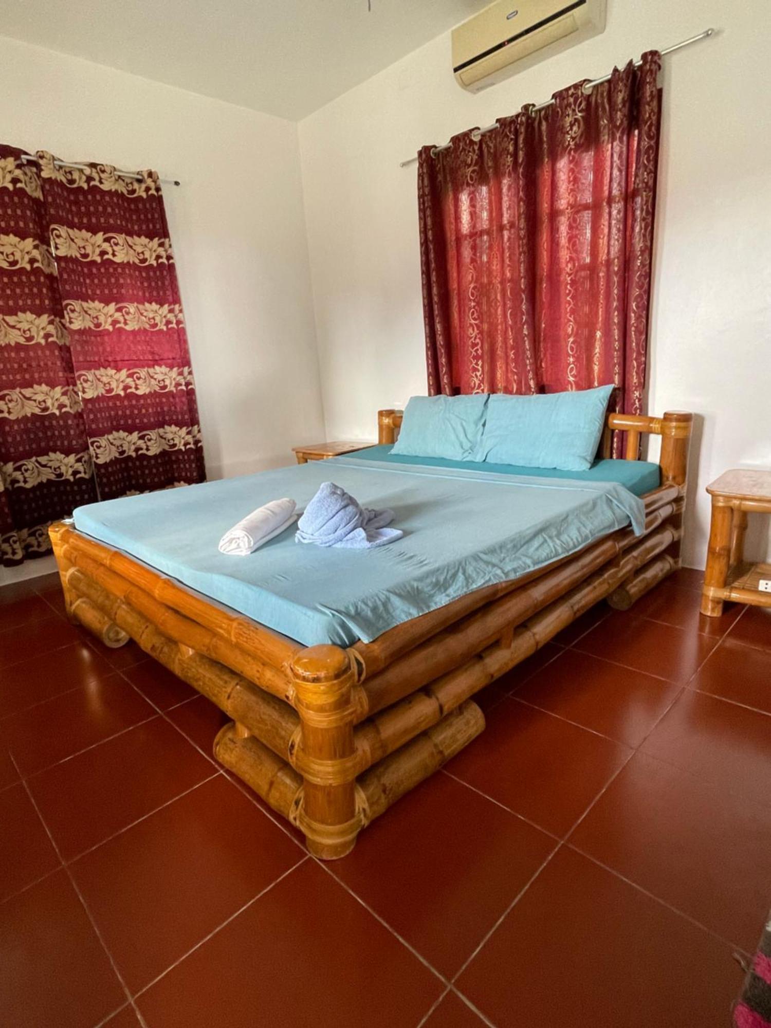 Tauig Beach Resort Moalboal Bagian luar foto